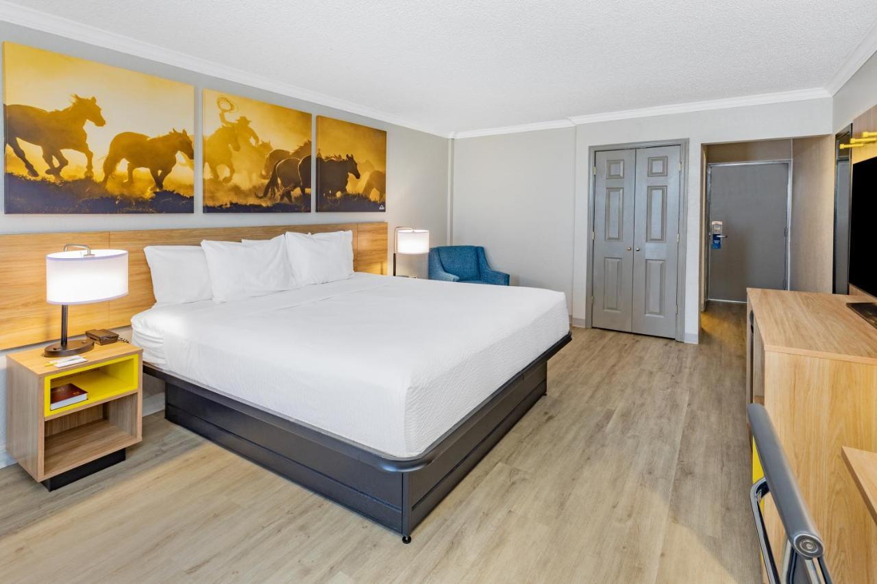 Days Inn By Wyndham Del Rio Exterior foto
